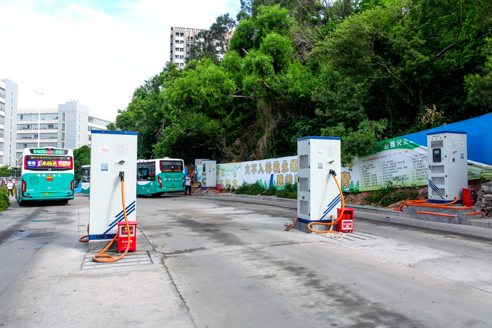 ��������԰���վ